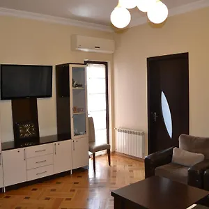 gagus-apartment.batumihotels.net/